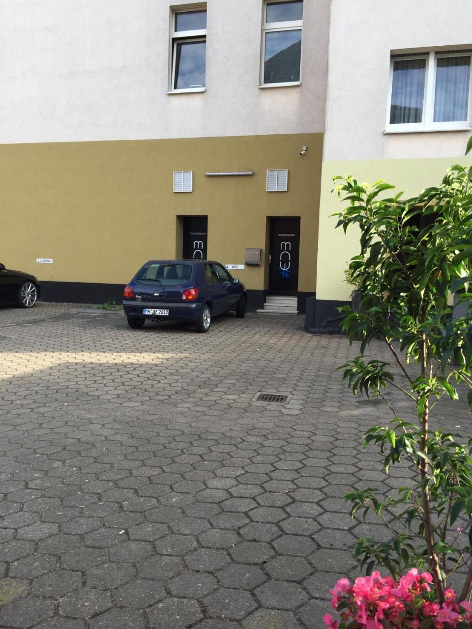Moderne Studio Apartments Und 120Qm Wohnungen In Oberhausen, Ideal Fuer Geschaeftsreisende Und Monteure Oberhausen  Extérieur photo
